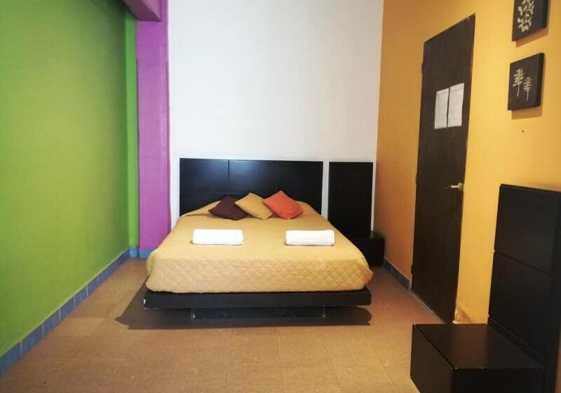 Büyük Çift Kişilik Yataklı Standart Oda, Fairfield Inn & Suites By Marriott Weirton