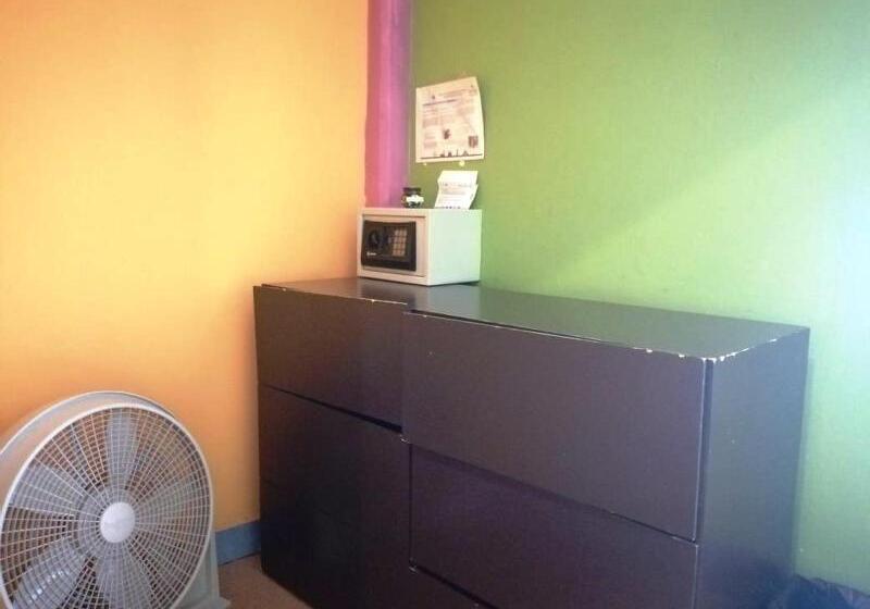 Büyük Çift Kişilik Yataklı Standart Oda, Fairfield Inn & Suites By Marriott Weirton