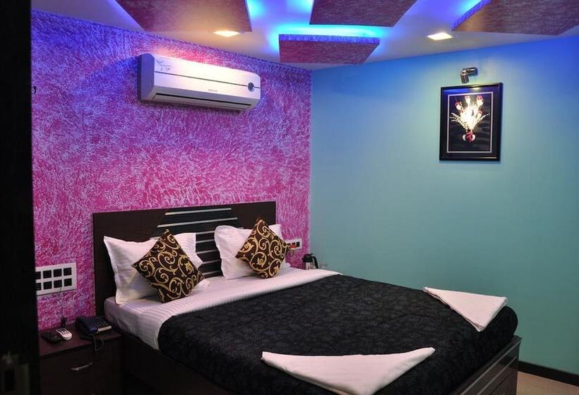 Номер Deluxe, Planet Plaza