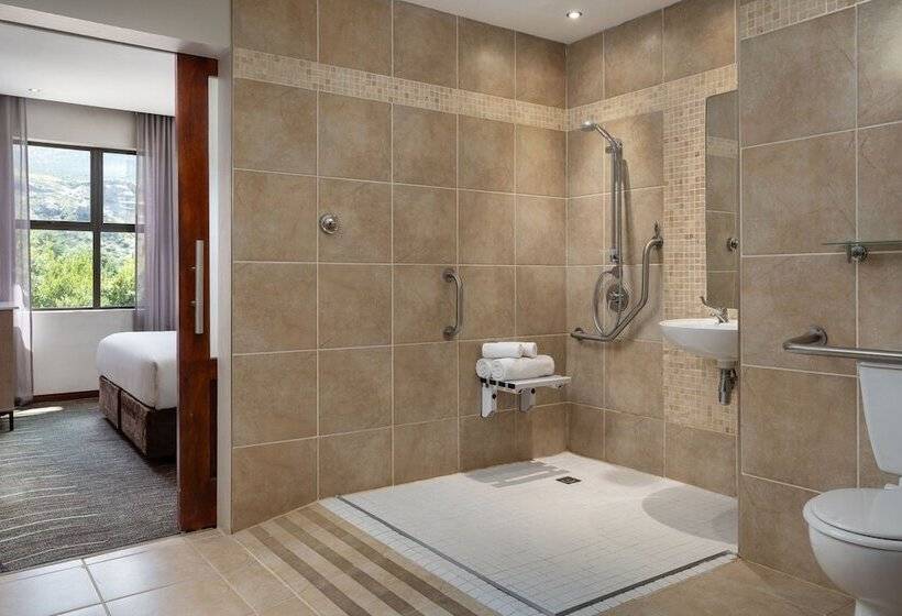 غرفة قياسية سرير مزدوج, Protea Hotel By Marriott Clarens