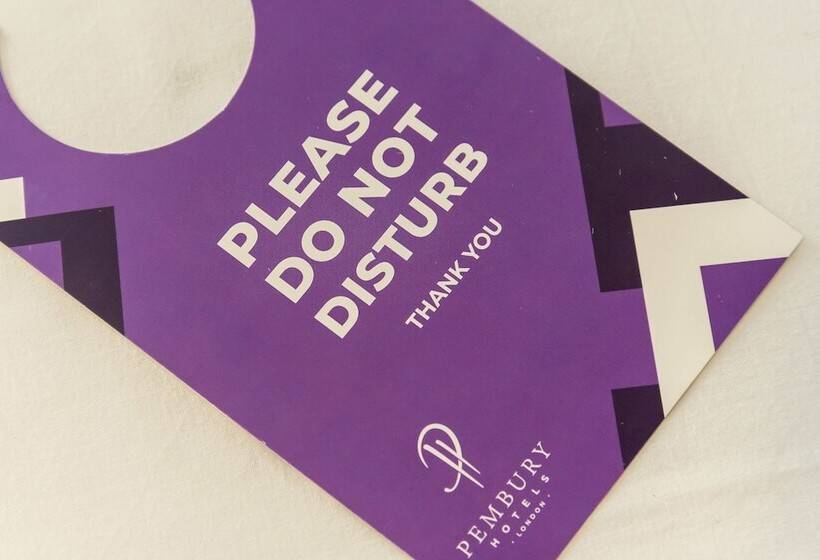 חדר סטנדרט, Queens Drive At Finsbury Park