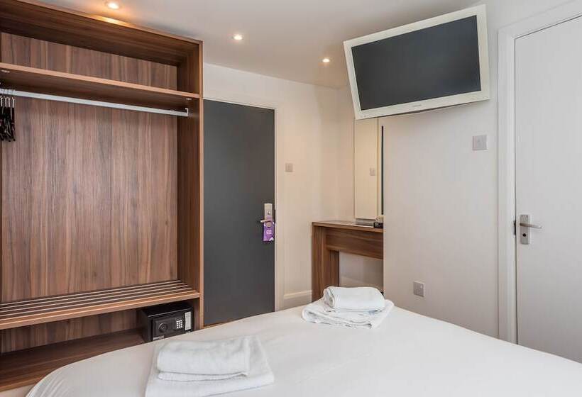 חדר סטנדרט, Queens Drive At Finsbury Park