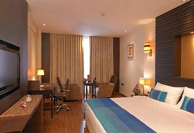 デラックスルーム, Royal Orchid Central Kireeti Hampi Hospet