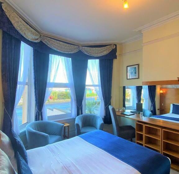 スーペリアールーム, The Briars