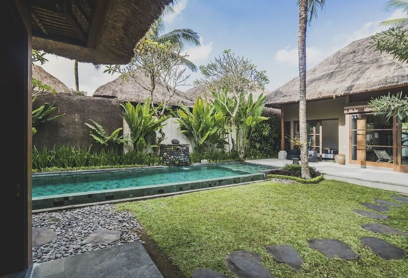 プール付３ベッドルーム　ビラ, Luwak Estate