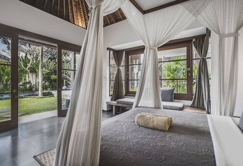 プール付３ベッドルーム　ビラ, Luwak Estate