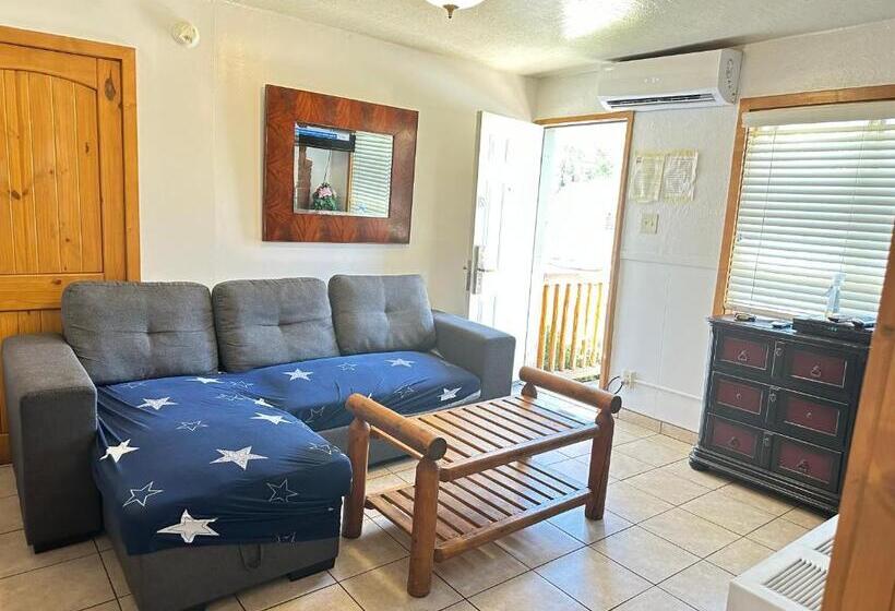 스위트, Bear Creek Resort