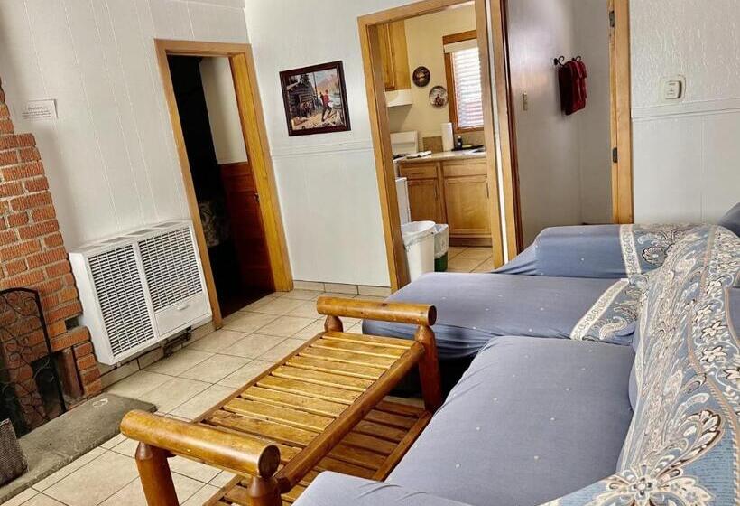 Люкс, Bear Creek Resort