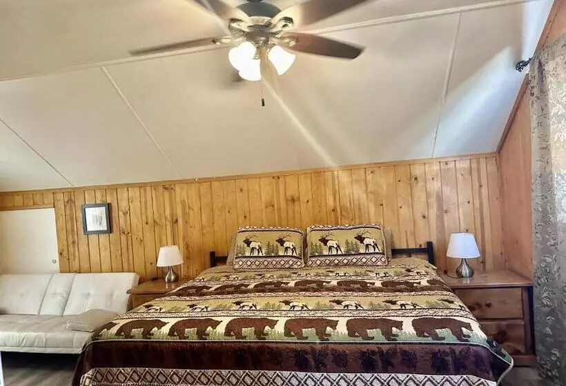 اتاق استاندارد با تخت بزرگ, Bear Creek Resort
