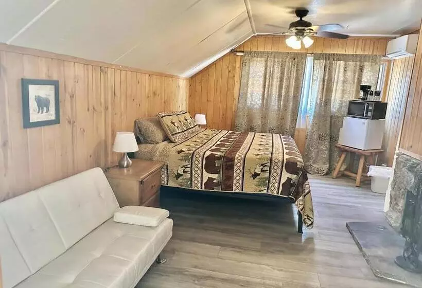 اتاق استاندارد با تخت بزرگ, Bear Creek Resort