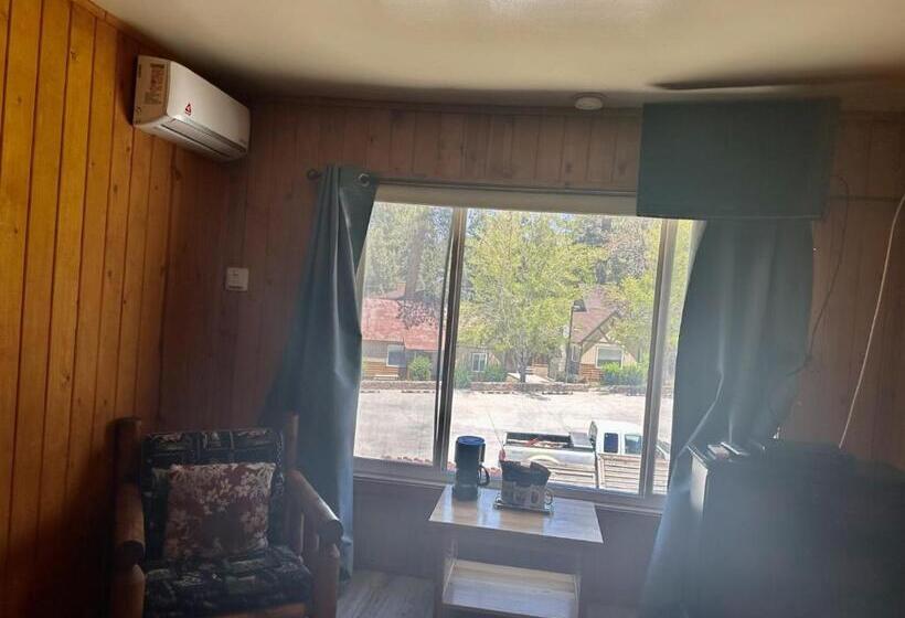 스탠다드 룸, Bear Creek Resort