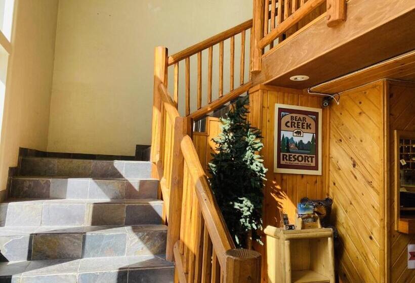Quarto Estandar, Bear Creek Resort