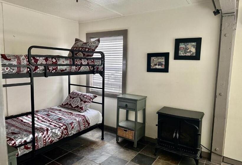 프레지덴셜 스위트, Bear Creek Resort