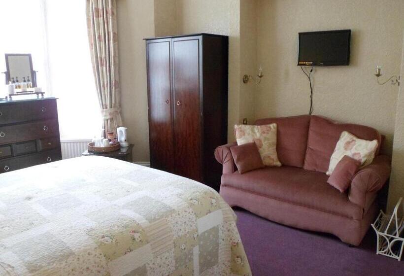 스탠다드 룸, The Farthings