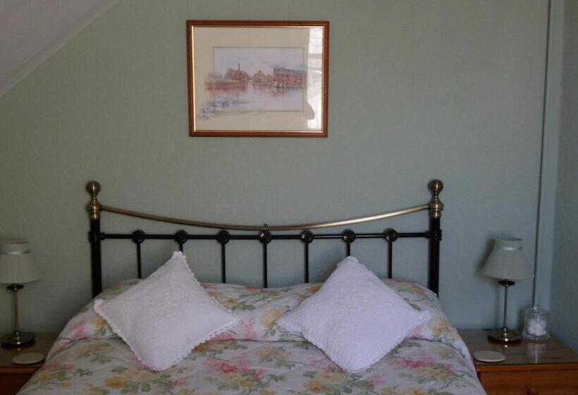 스탠다드 룸 공동 욕실, The Farthings