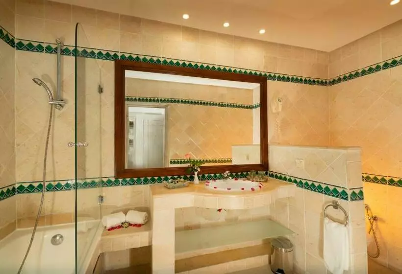 اتاق استاندارد سه نفره با چشمانداز کنار دریا, El Ksar Resort & Thalasso