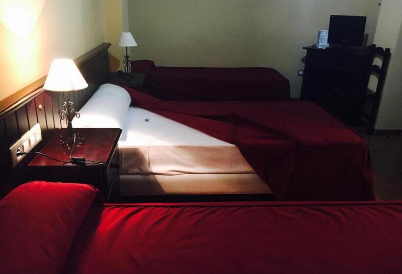 חדר סטנדרט לשלושה, Hostal Pechi