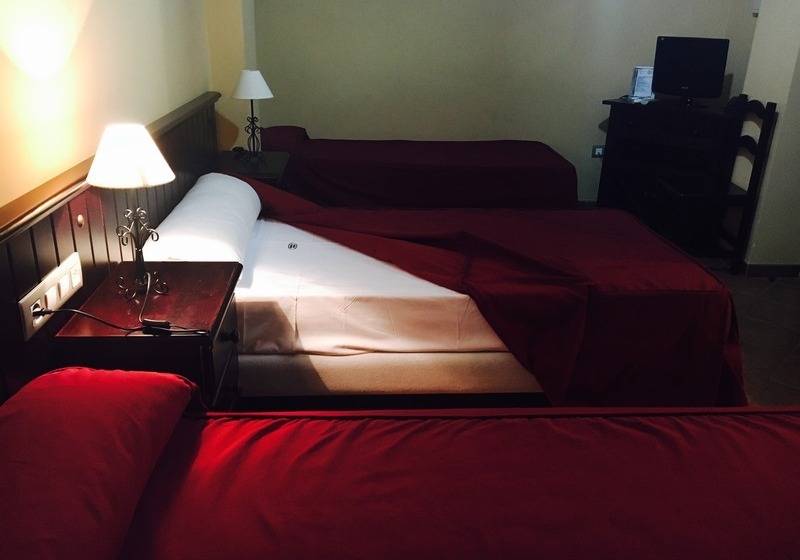 חדר סטנדרט לשלושה, Hostal Pechi