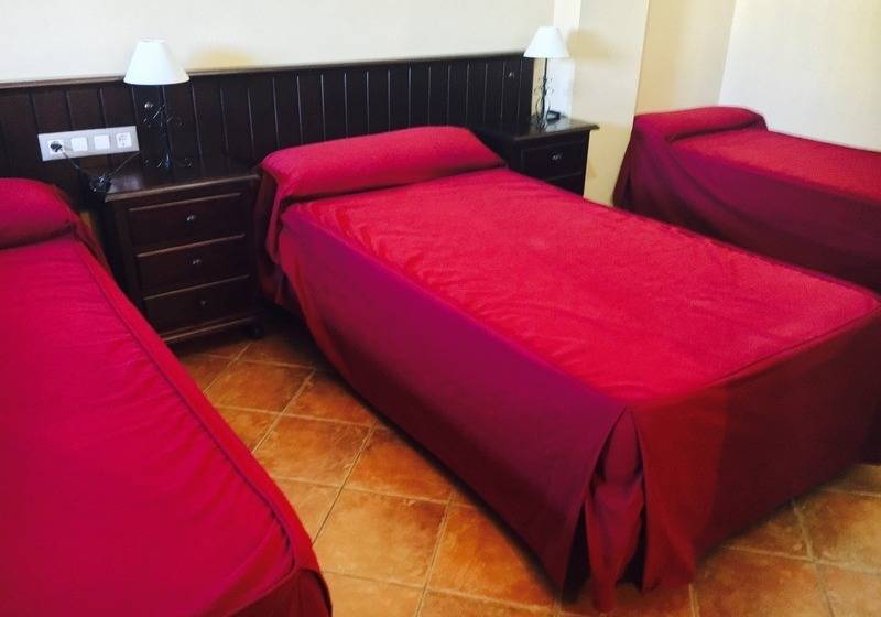 חדר סטנדרט לשלושה, Hostal Pechi