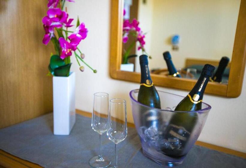 غرفة قياسية, Agli Olmi