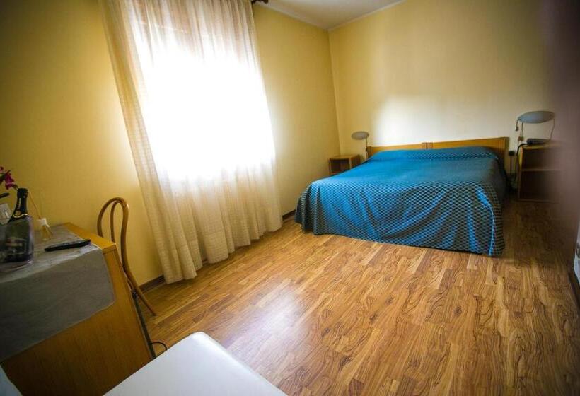 غرفة قياسية, Agli Olmi