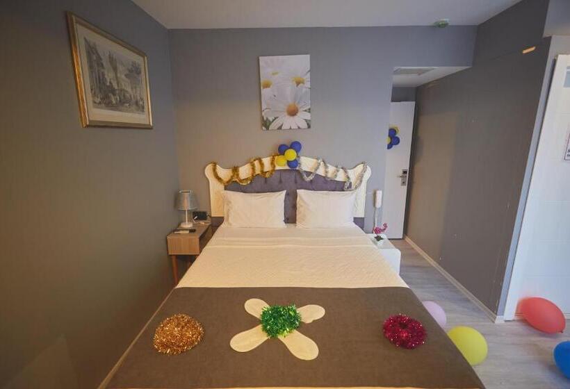 اتاق استاندارد با بالکن, Albatros Hagia Sophia