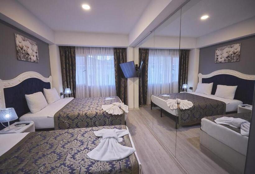 اتاق خانوادگی تودرتو, Albatros Hagia Sophia