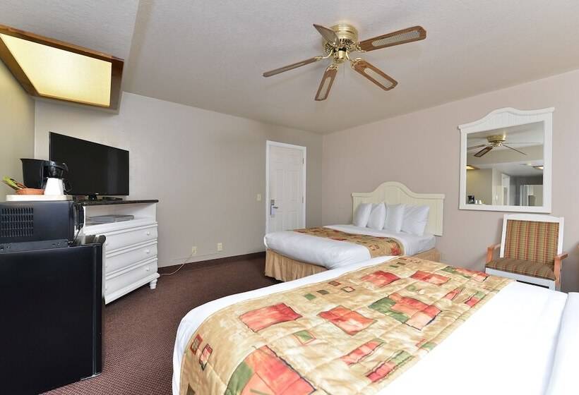 Номер Стандарт 2 Двуспальные Кровати, Bay View Inn   Morro Bay