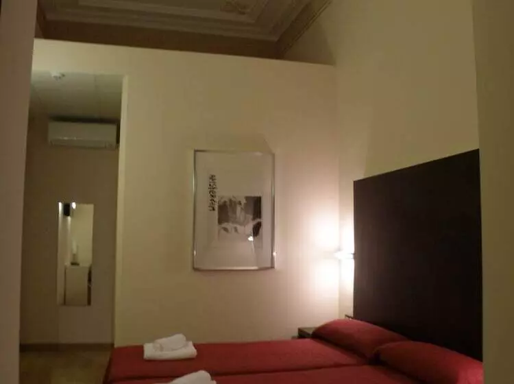 اتاق استاندارد یک نفره, Center Gran Via