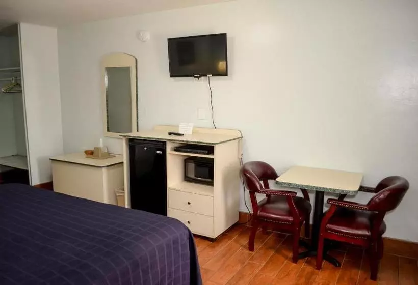 اتاق استاندارد با تخت بزرگ, Economy Inn