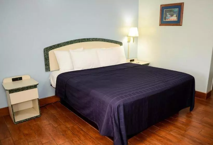 اتاق استاندارد, Economy Inn