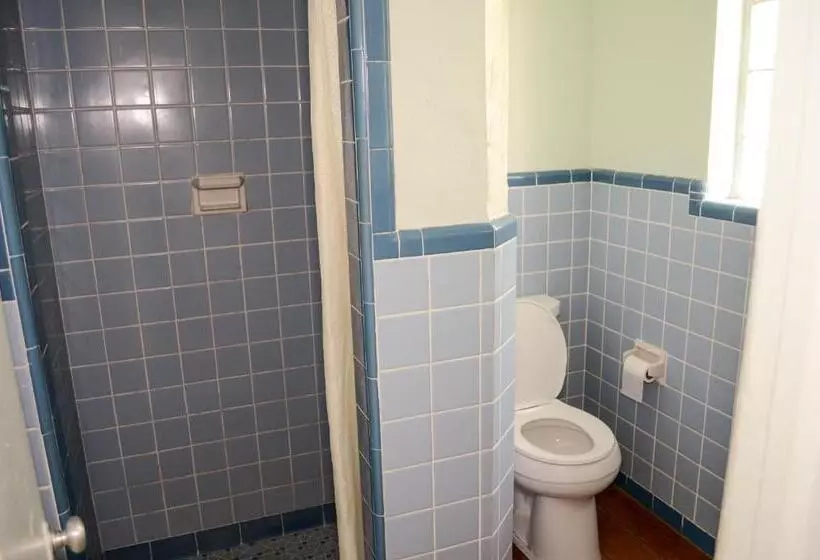 اتاق استاندارد با 2 تخت دوبل, Economy Inn