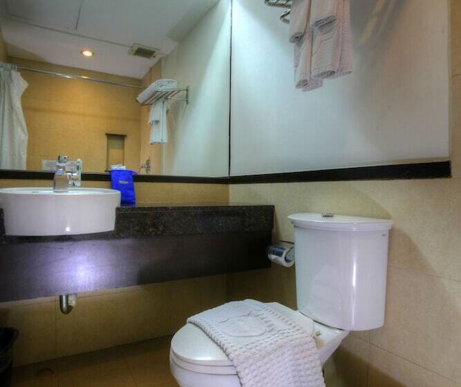 Quarto Deluxe Individual, Fersal Hotel Neptune Makati