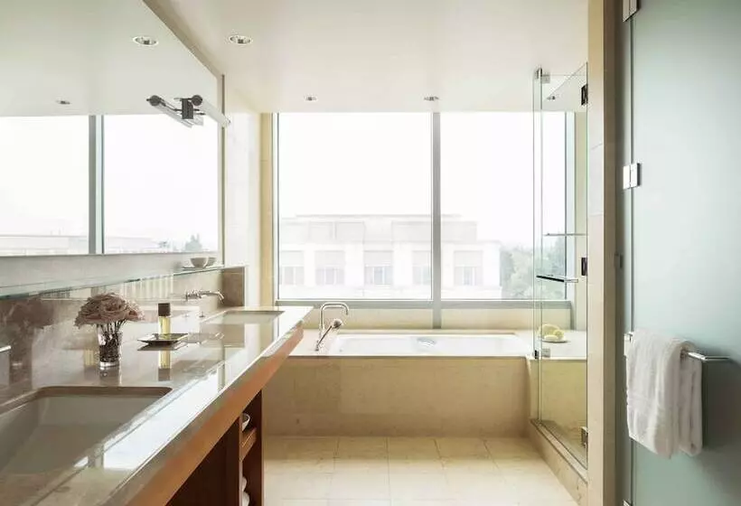 エクゼクティブスイート, Four Seasons Hotel Silicon Valley At East Palo Alto