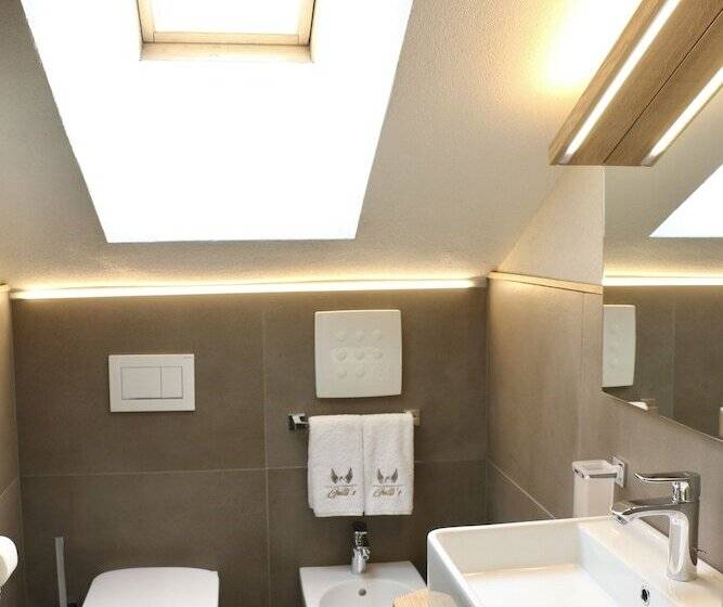 اتاق استاندارد سه نفره, Galli S   Centro