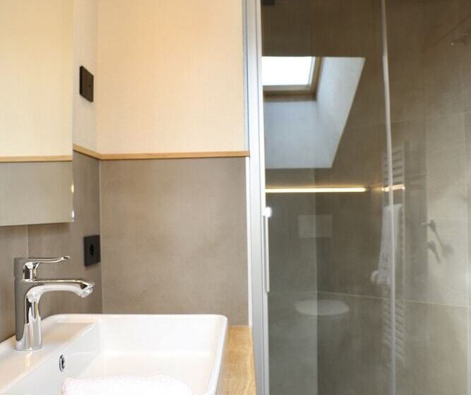 اتاق استاندارد سه نفره, Galli S   Centro