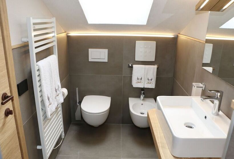 اتاق استاندارد سه نفره, Galli S   Centro