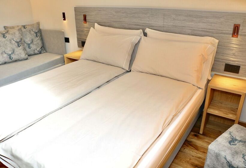 اتاق استاندارد سه نفره, Galli S   Centro