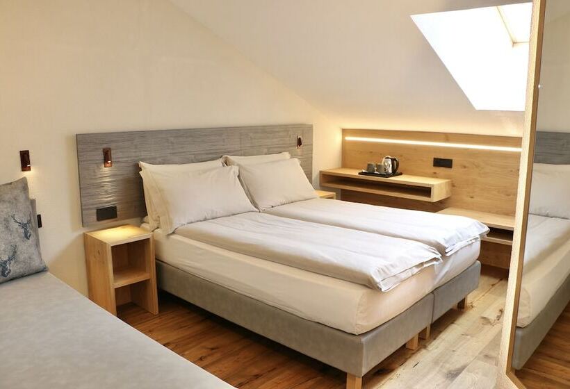 اتاق استاندارد سه نفره, Galli S   Centro