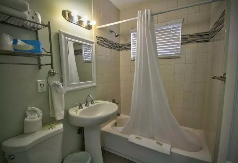 استودیوی استاندارد, Hollywood Beachside Boutique Suite