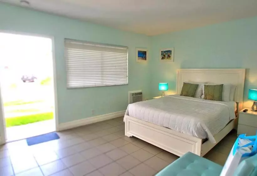 استودیوی استاندارد, Hollywood Beachside Boutique Suite