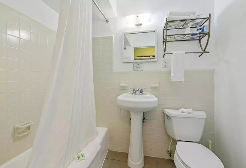 استودیوی استاندارد, Hollywood Beachside Boutique Suite