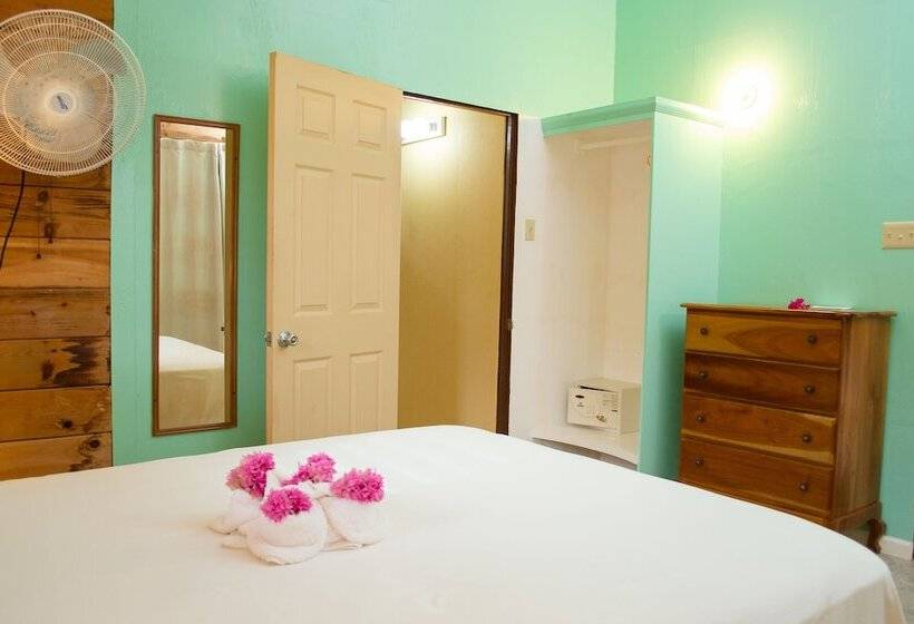 خانه 1 خوابه, The Westender Inn