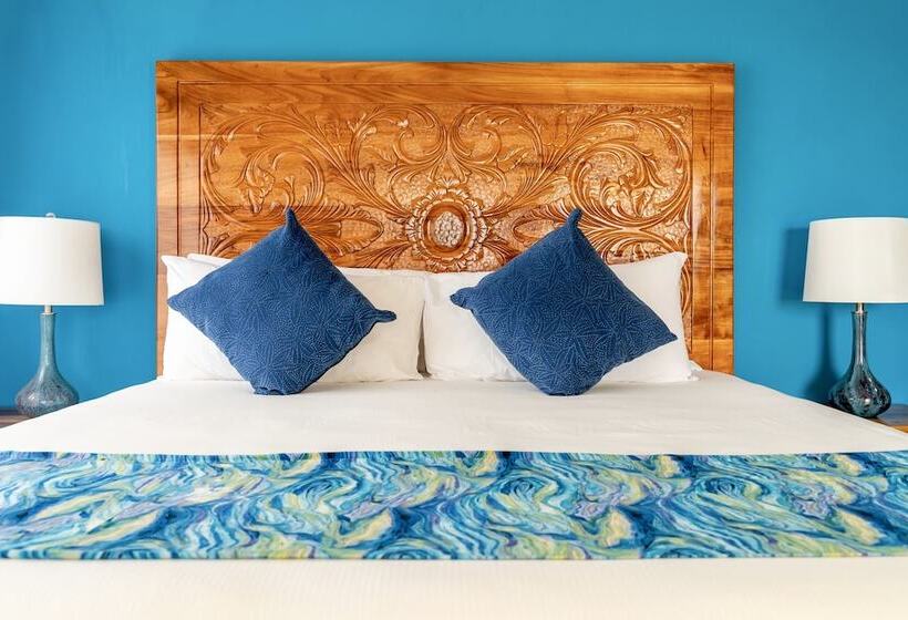 اتاق پرمیوم با چشمانداز دریا, The Westender Inn