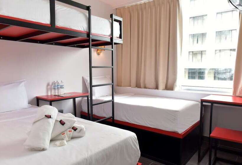 Номер Стандарт Трехместный, Tune Hotel   Waterfront Kuching