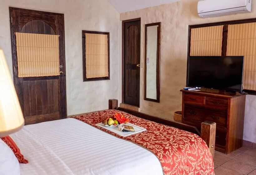 بنجلو قياسى, Valle Escondido Wellness Resort