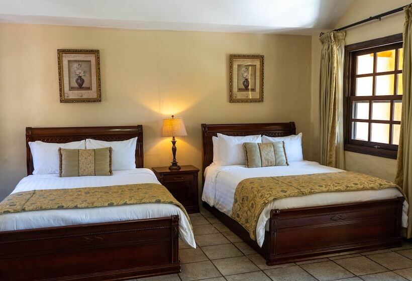 جناح جونيور, Valle Escondido Wellness Resort