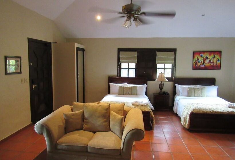 جناح جونيور, Valle Escondido Wellness Resort