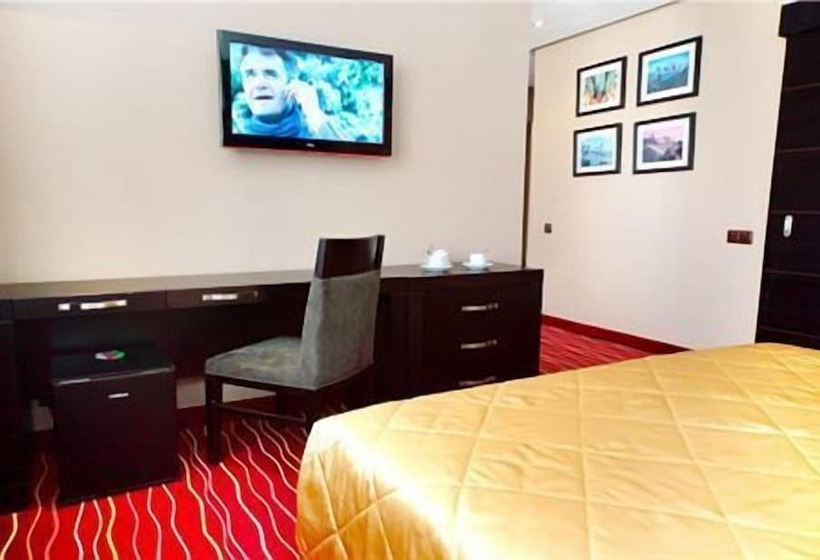 سوییت خانوادگی, Manhattan Hotel Astana