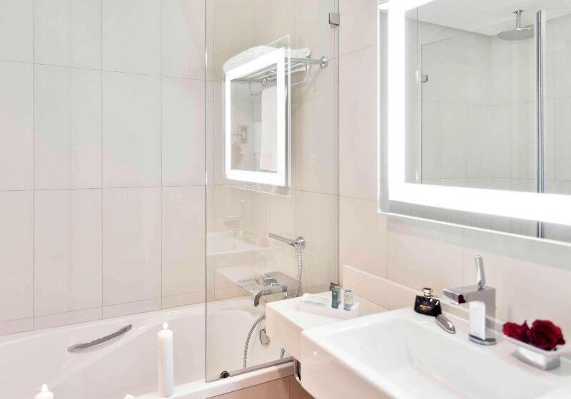 غرفة سوبيريور, Novotel Abu Dhabi Gate